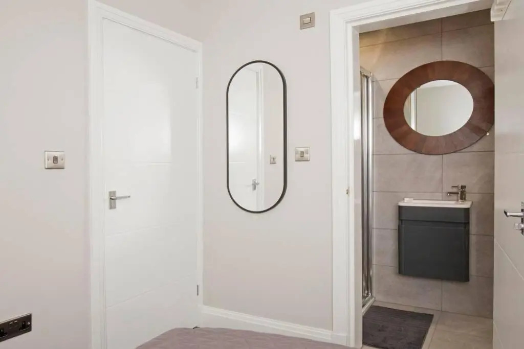 Blackbird Luxury 2 Bed Accommodation Room 7