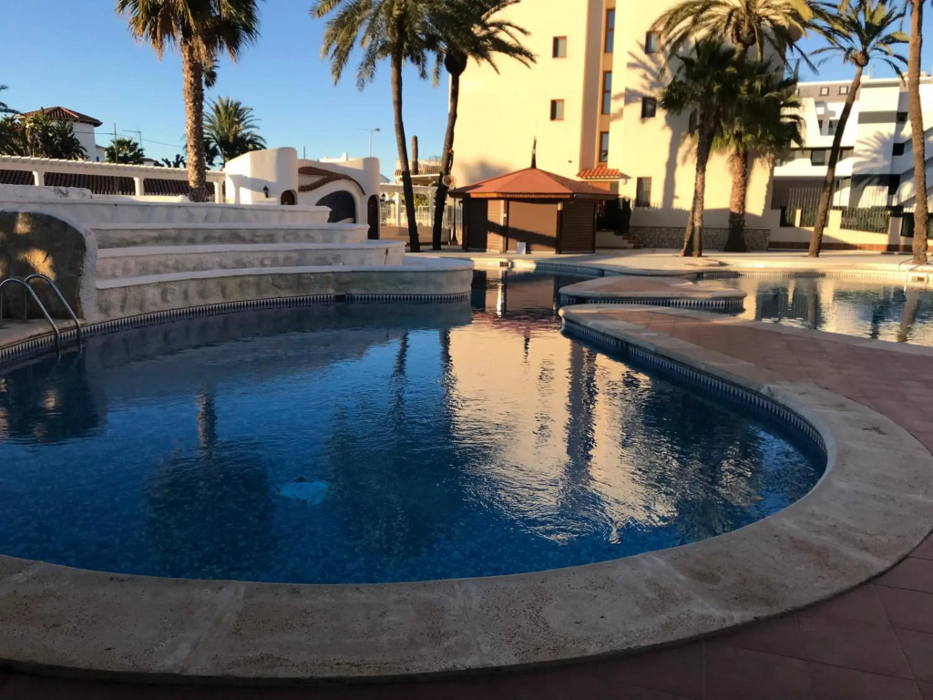 Estudio en Dénia con piscina y wifi privada, a 100 m del mar