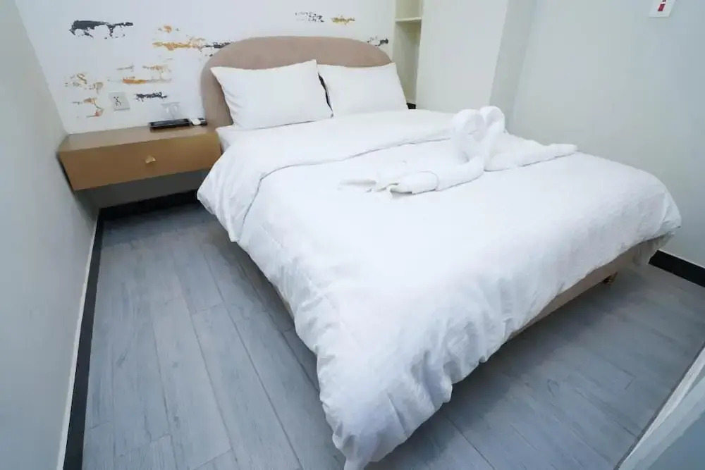 Luxvill Hotel