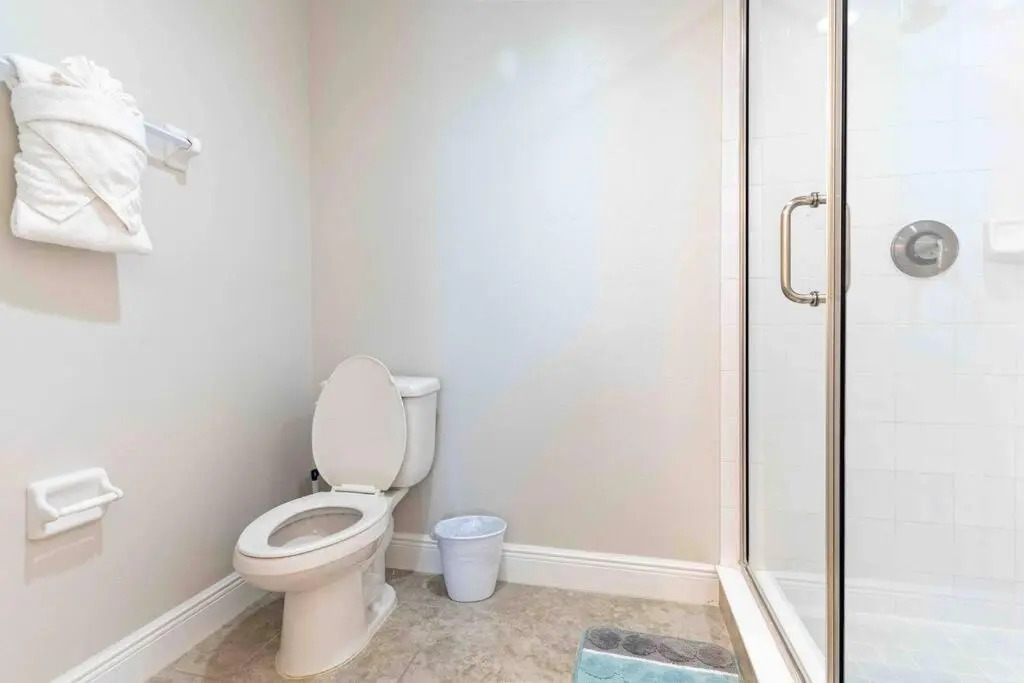 SPACIOUS 6bdrm Villa near ALL the attractions