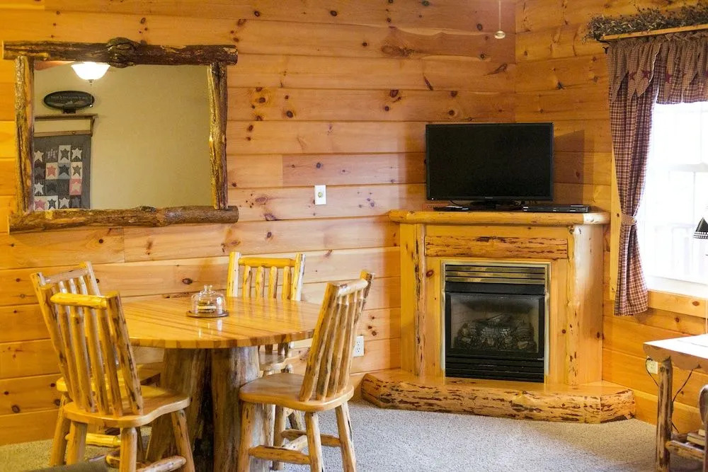 Blessing Lodge by Amish Country Lodging