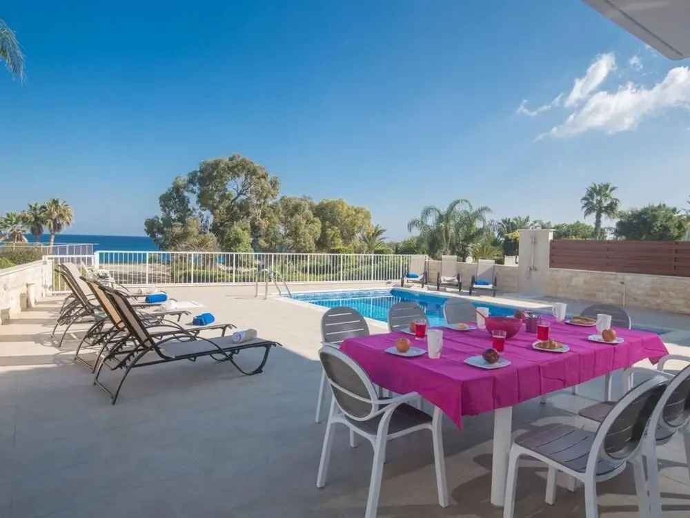 Villa Shaye AQ Me16
