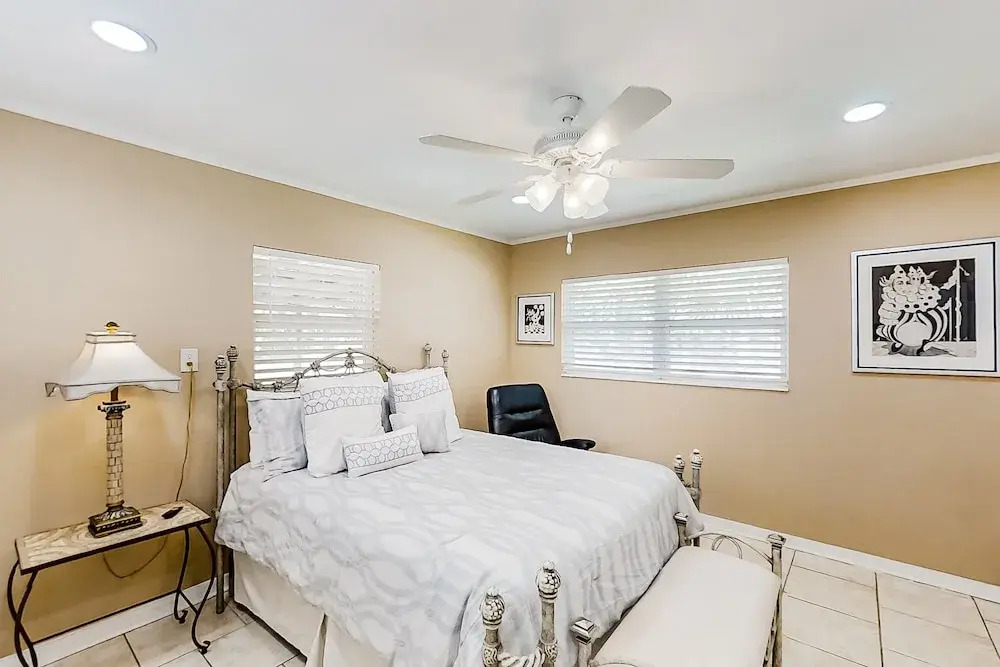 Home Near the Beach & Golf With Inviting Patio, Fireplace, AC, & Washer/dryer