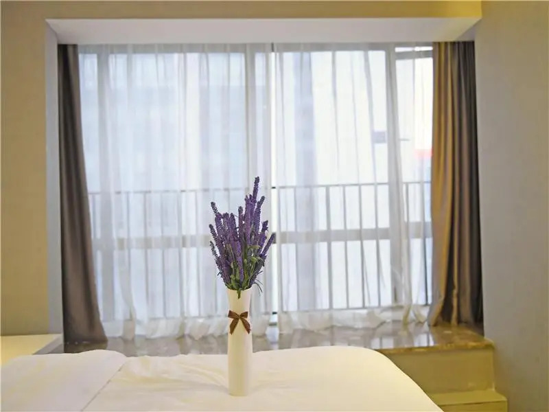 Lavande Hotel Guiyang Flower Orchard Fortune Plaza