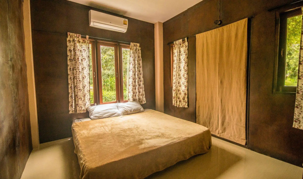 Love Station Hostel