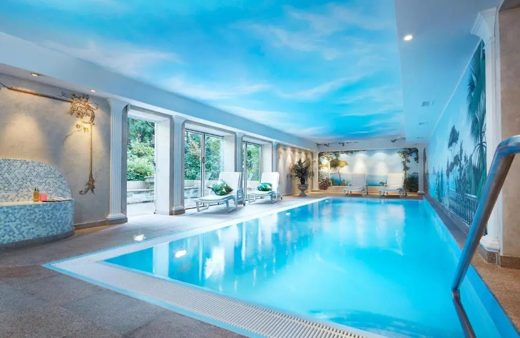 Bernstein Hotel Villa Kastania