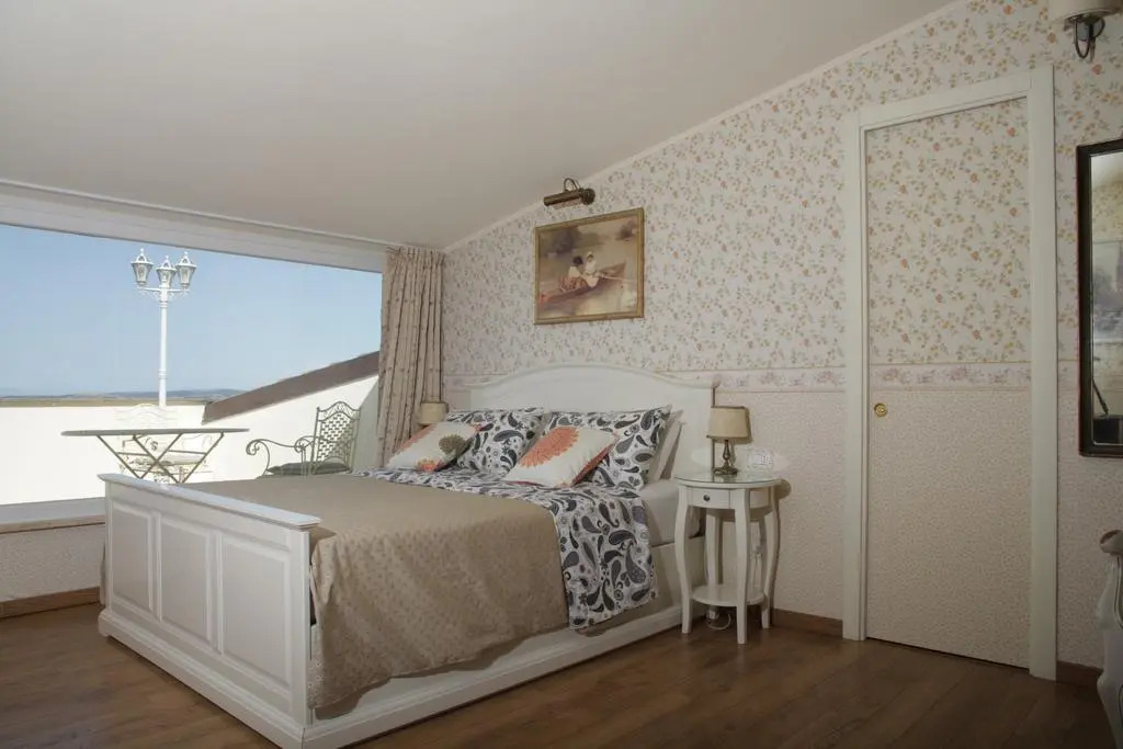 The White Villa