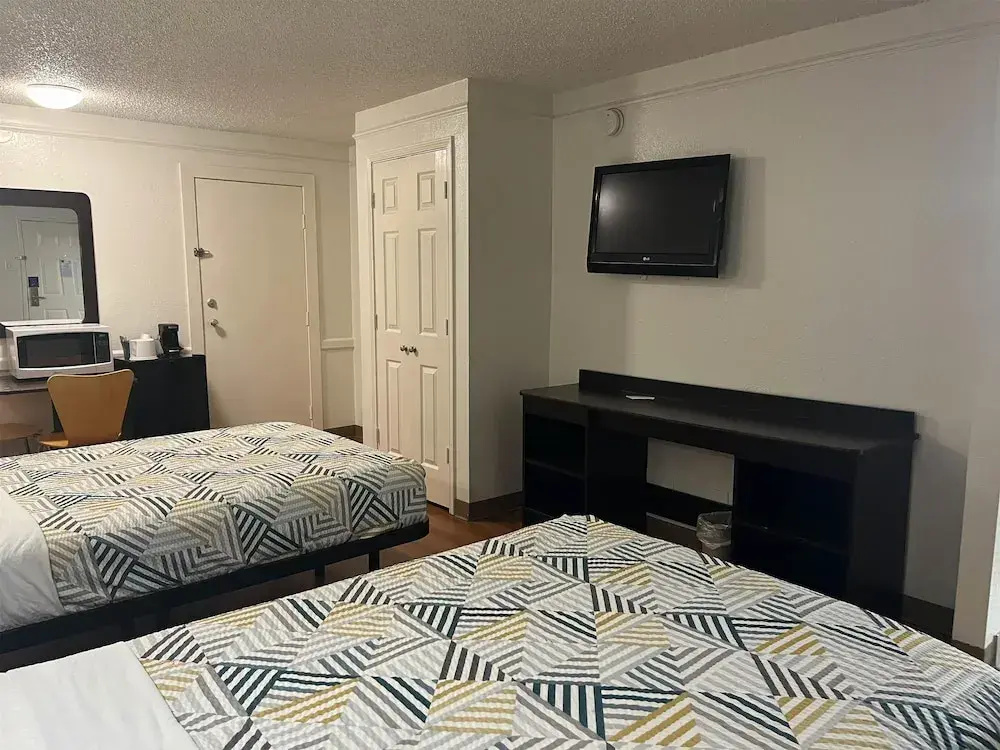 Studio 6 Suites Euless, TX - DFW West