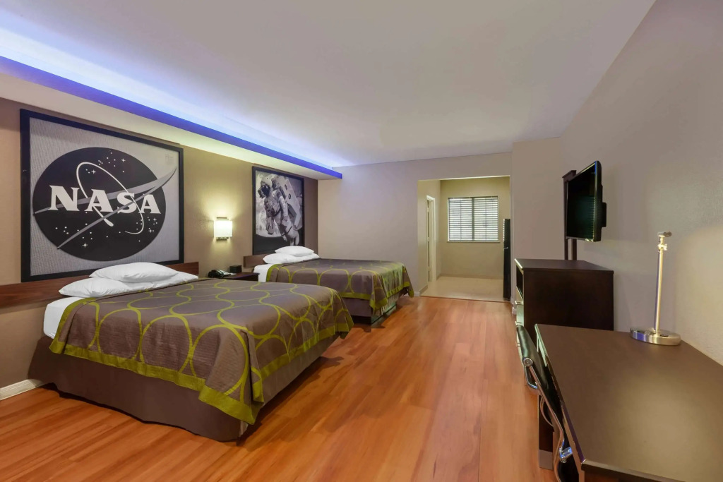 Super 8 by Wyndham Houston Northwest Cypress