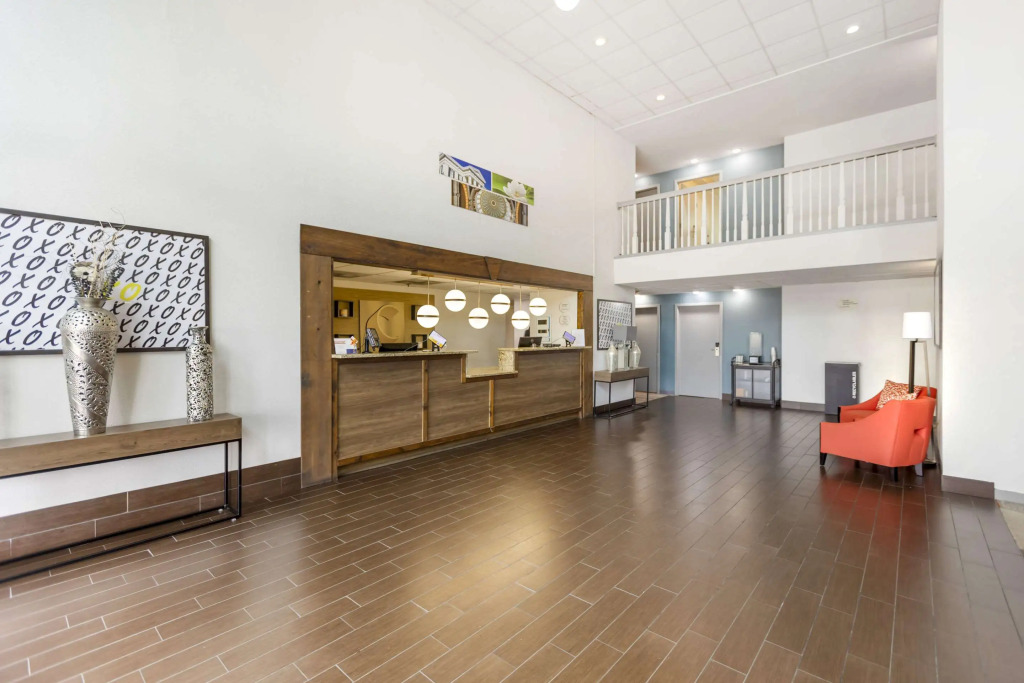 Comfort Inn Meridian - Bonita Lakes