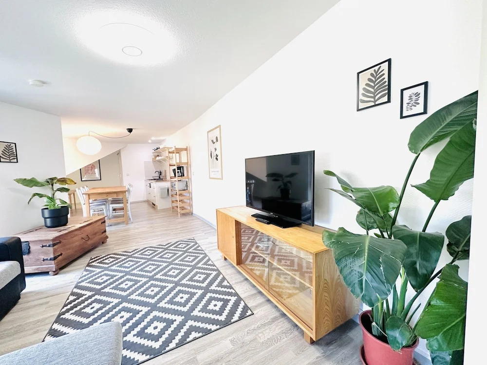 Apartmenthaus am Dom - Zentrum & Ruhige Lage, Perfekt für Business Trip, Auch für Familie, Viel Platz mit Küche