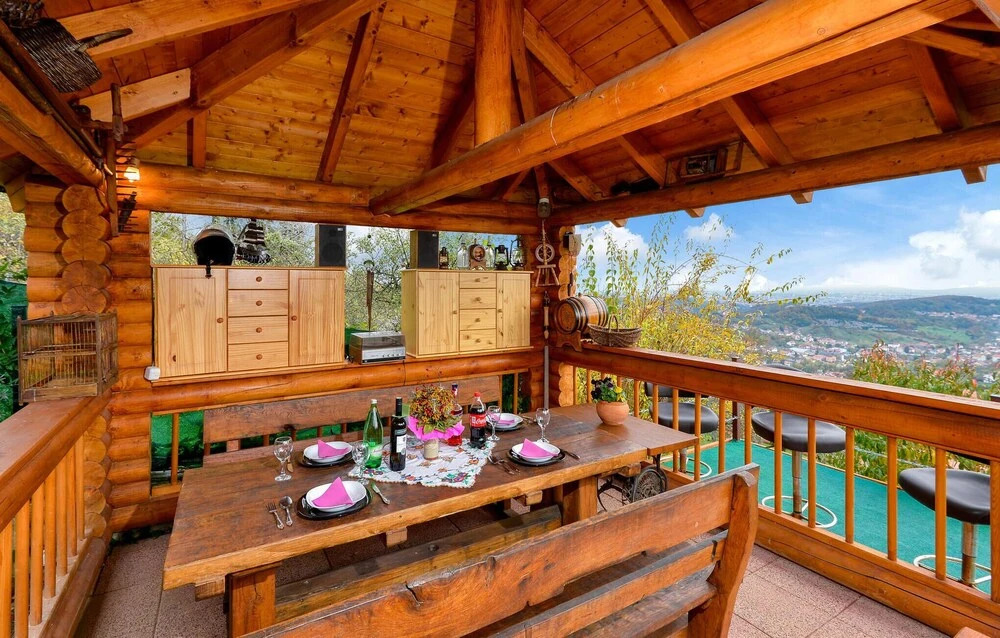 Awesome Apartment in Zagreb With 2 Bedrooms, Wifi and Outdoor Swimming Pool