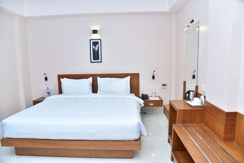 Navaratna Inn A Luxury Hotel