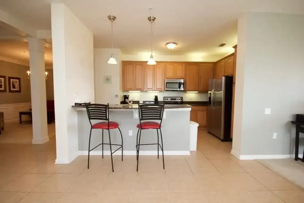 Vista Cay Resort Next To Convention Center 3 Bedroom Condo by RedAwning
