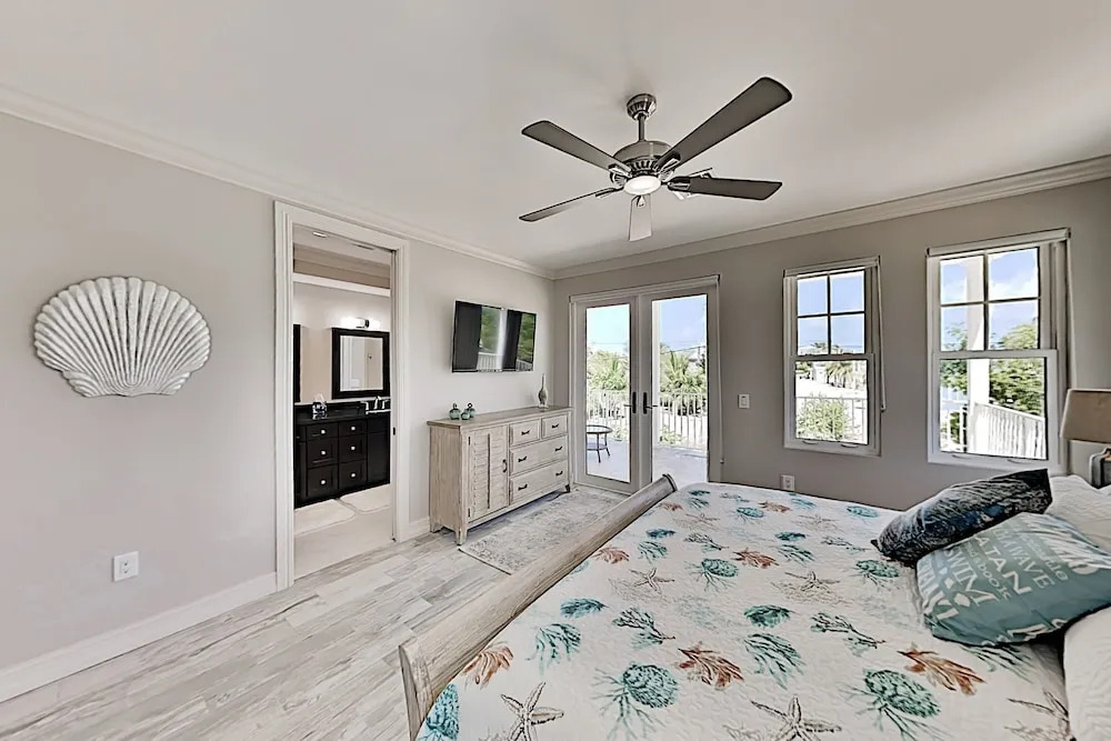 77tingln 4 Bedroom Home