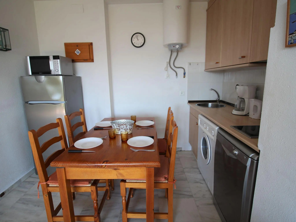 Pleasant Apartment in Empuriabrava with Balcony