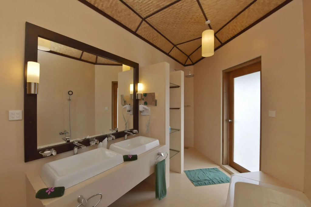 Safari Island Resort & Spa Maldives