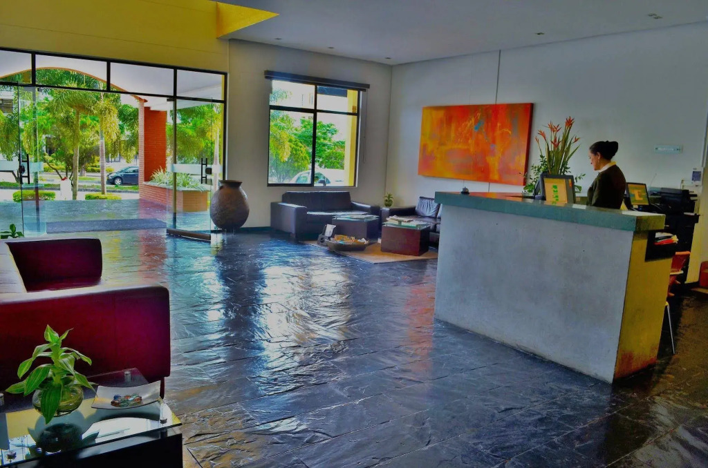 Hotel Pinares Plaza