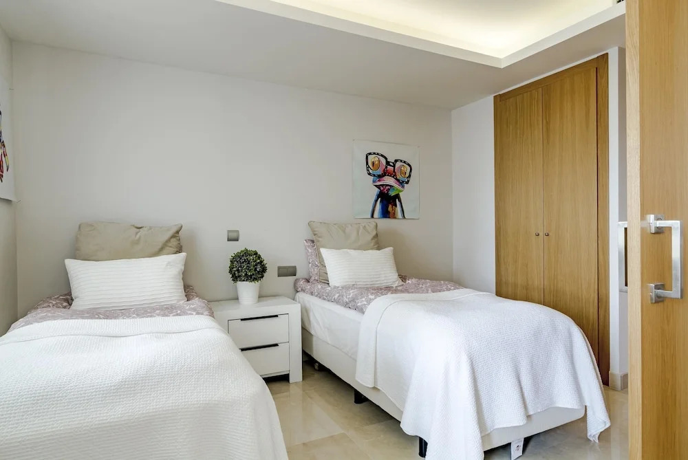 LAB3- Modern 3 bedroom apartment San Pedro