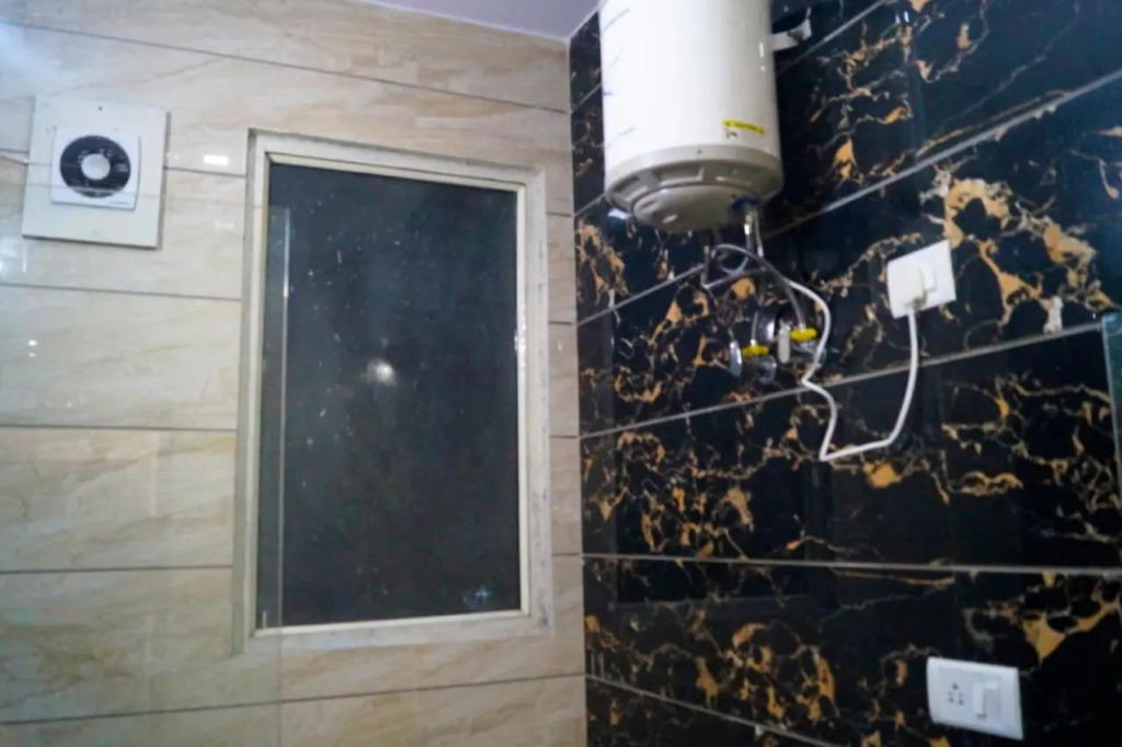 Hotel De Hocks Deluxe - New Delhi Railway Station