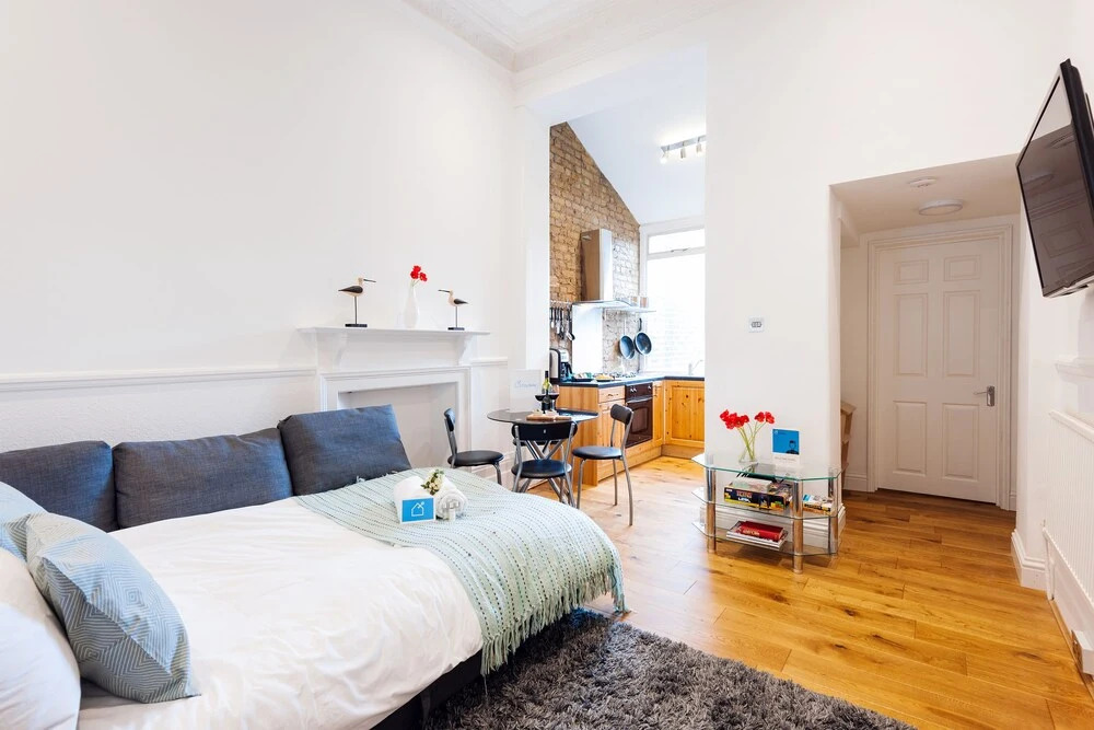 Earls Court Suites by Whelans