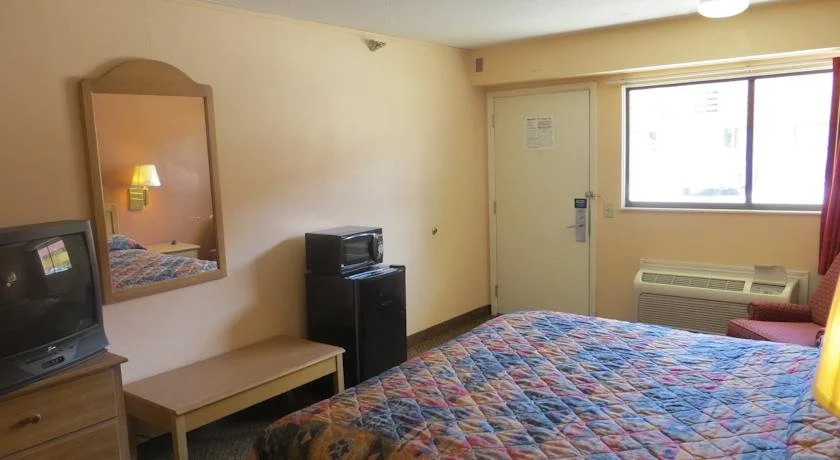 Super 7 Inn Dallas