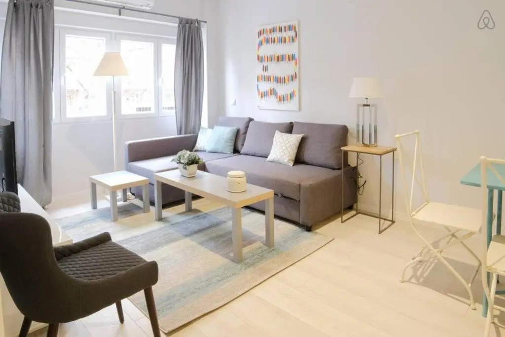 Charming Studio in Cuatro Caminos Area