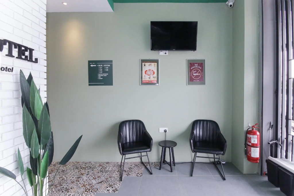 OYO 90399 Green Home Hotel (syariah)