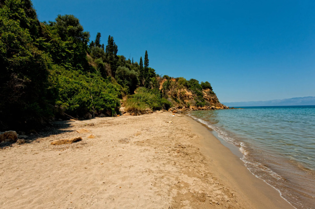 Colonides Retreat Sea & Silence