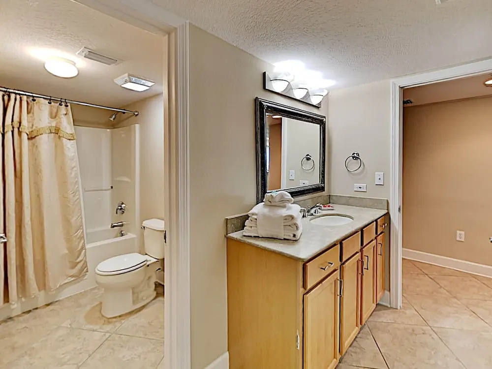 Perdido Towers - E102