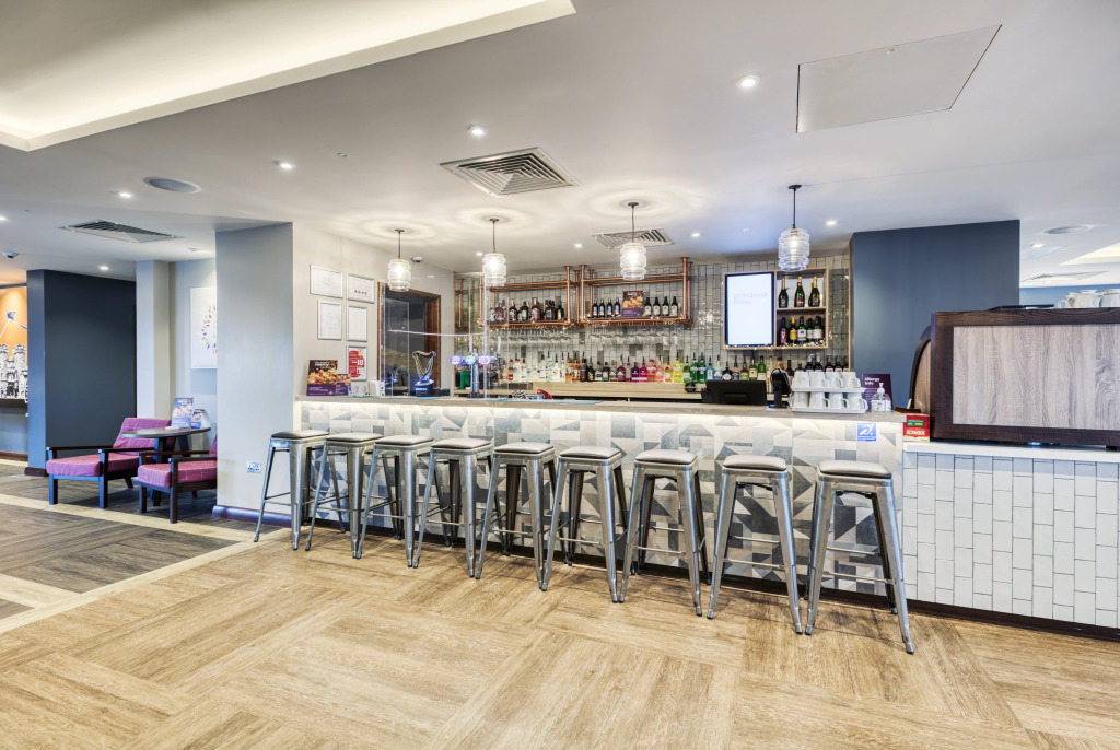 Отель Premier Inn Faversham