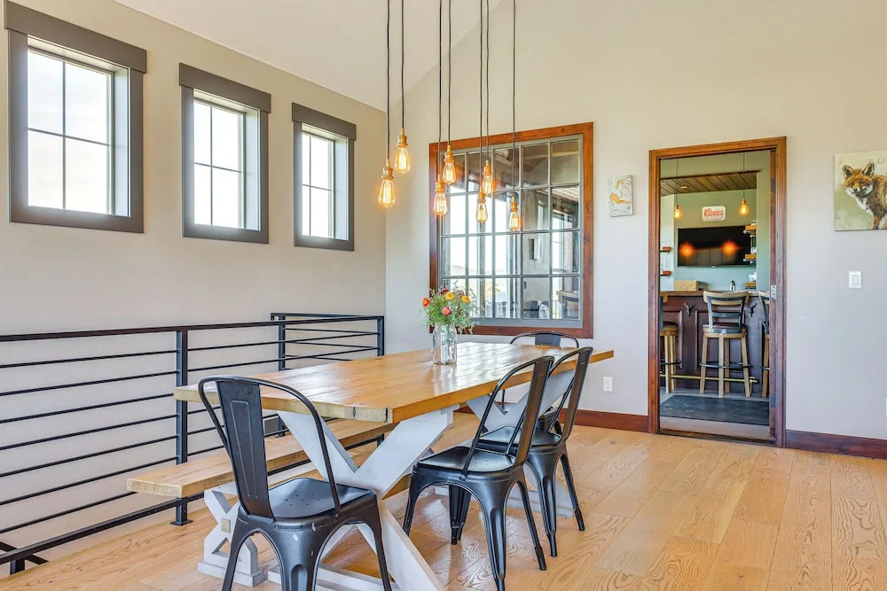 Hot Tub & Mtn Views: Townhome in Granby!