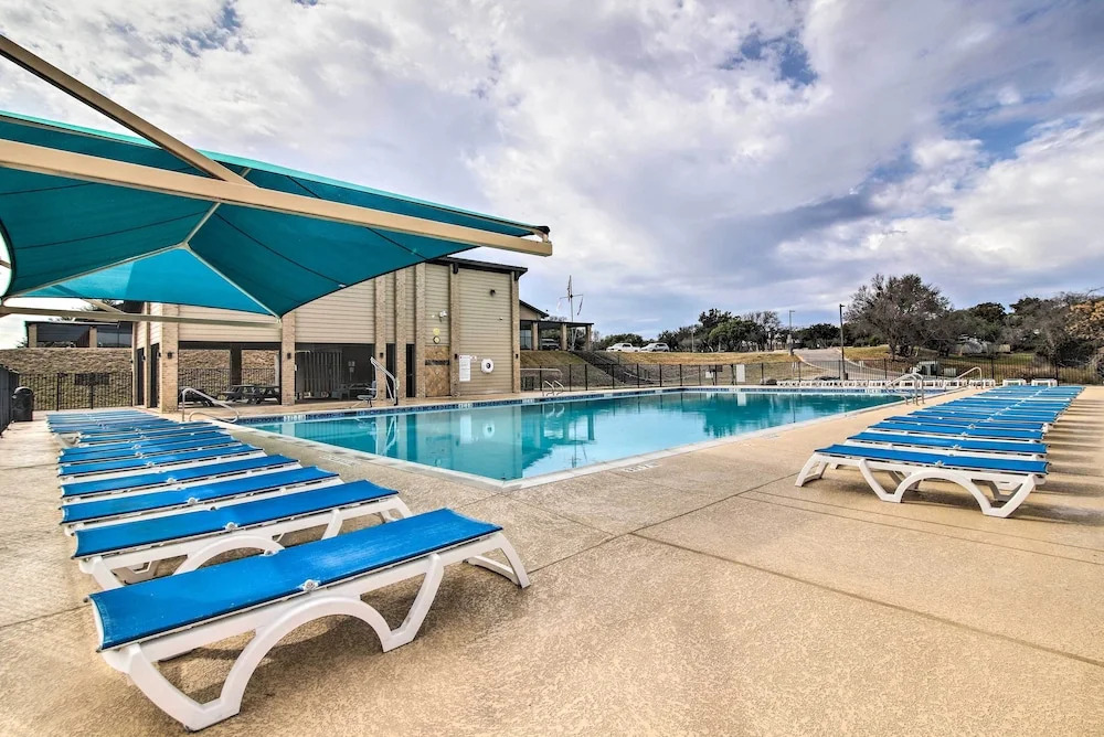 Walk to Beach: Farmhouse w Lake Travis Views