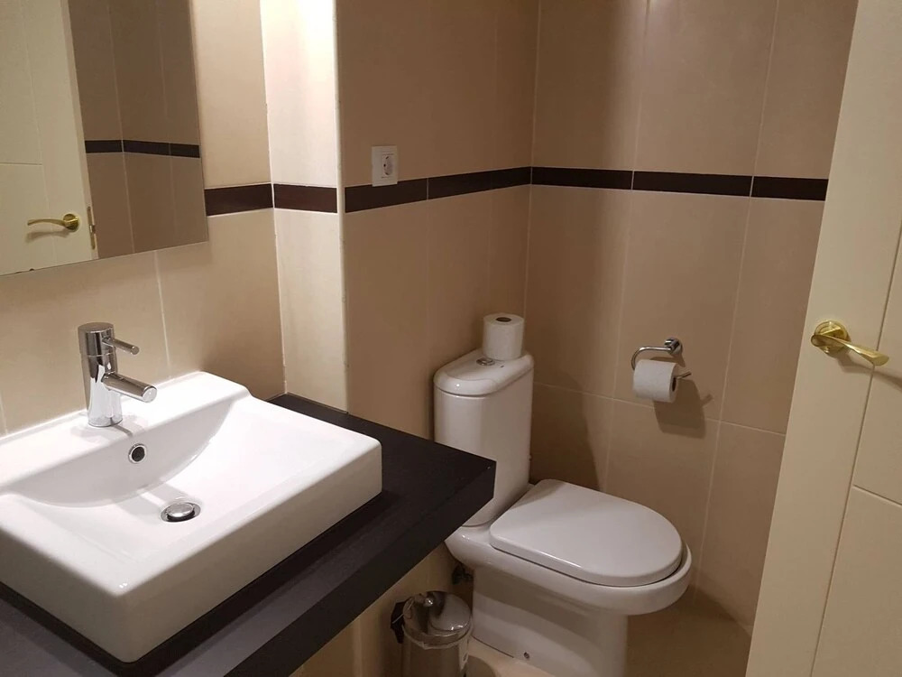 Sunny, Quiet And Spacious Apartment Nearby The Sea