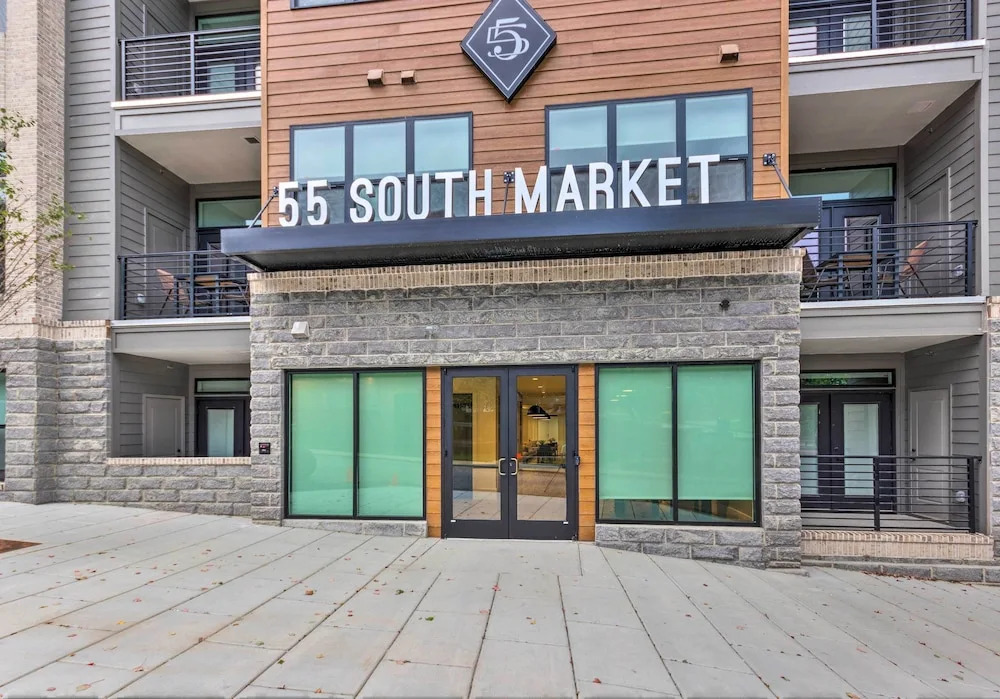 Walkable Downtown Asheville Condo w/ Balcony