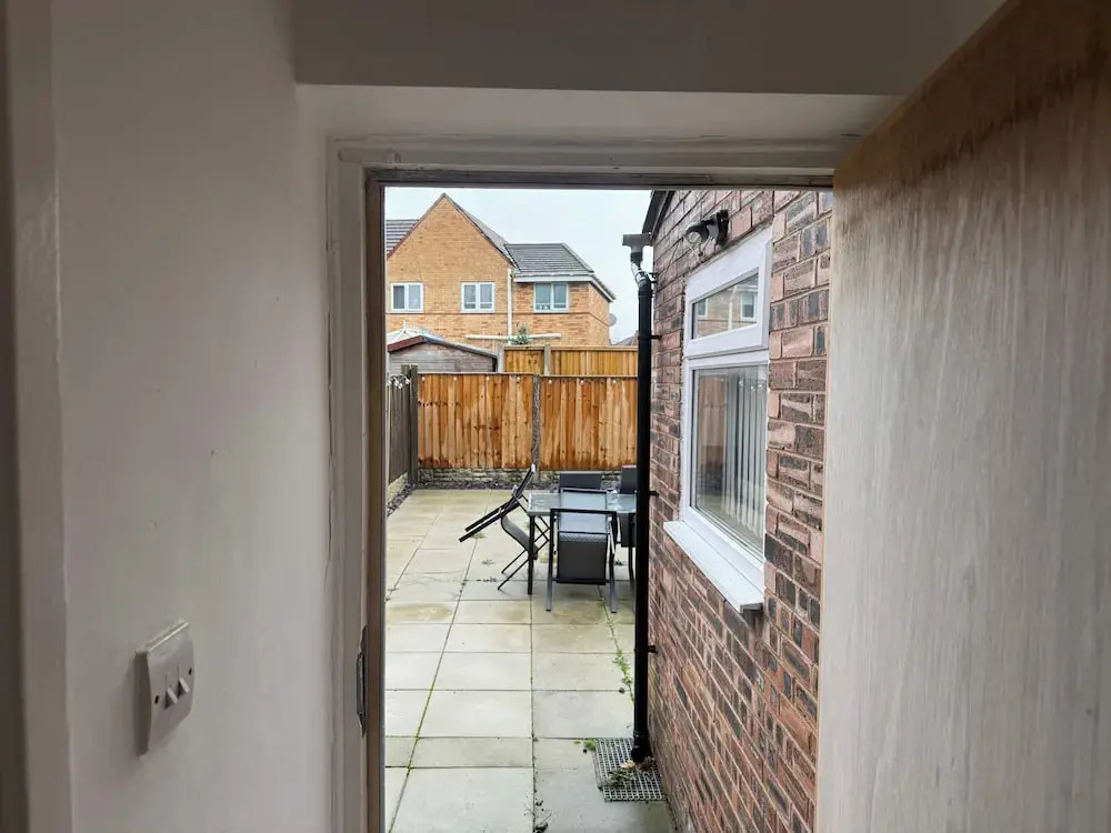Knotty Ash - 3 Beds - Sleeps 6 - On-site Parking