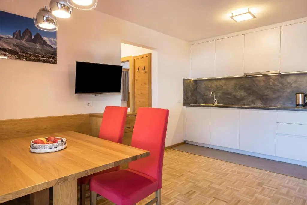 Rosalpina Apt 4