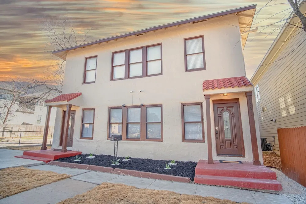 Trendy 2 BR Prime Apt Near DTWN, Pearl, Fort Sam!