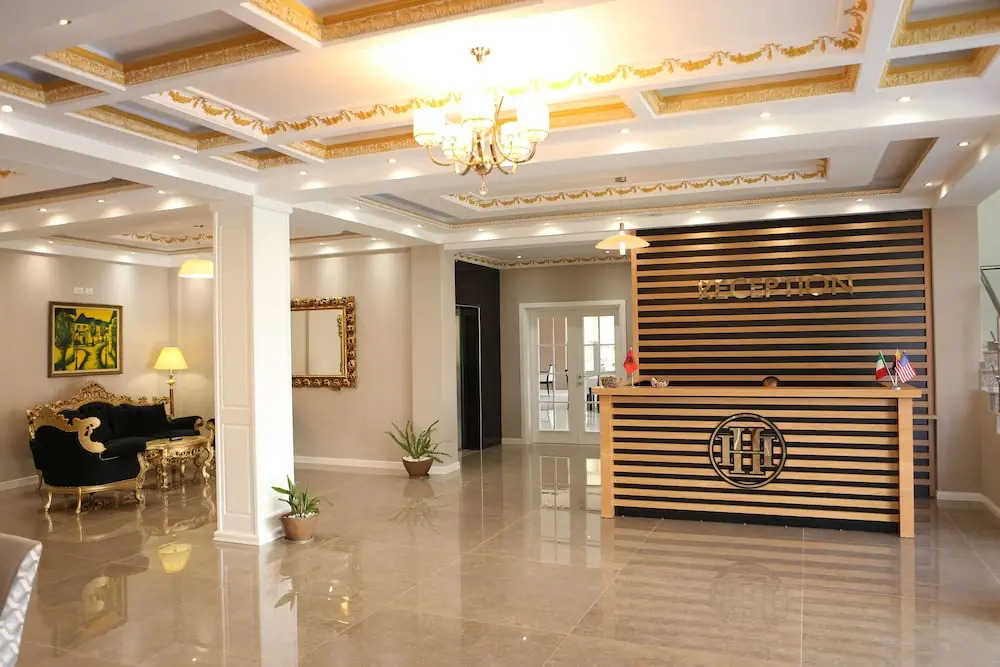 Hotel Holiday