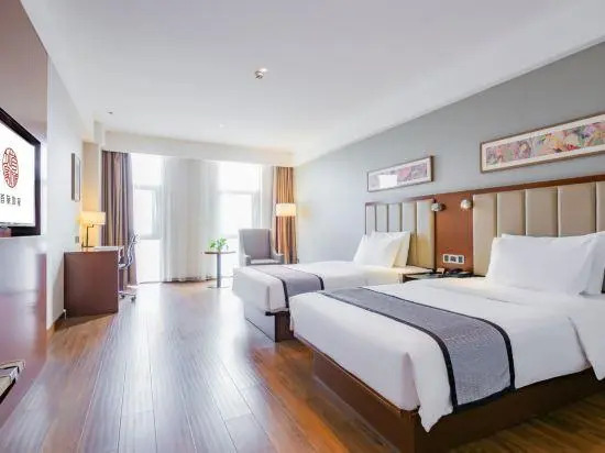 Heyi Hotel– Karamay Bairui Square Petroleum Mansion Branch