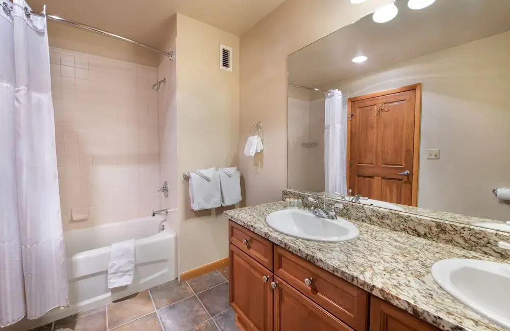 Family Ski Condo With Continental Divide View - Zephyr Mountain Lodge Value-rated 2508 3 Bedroom Condo