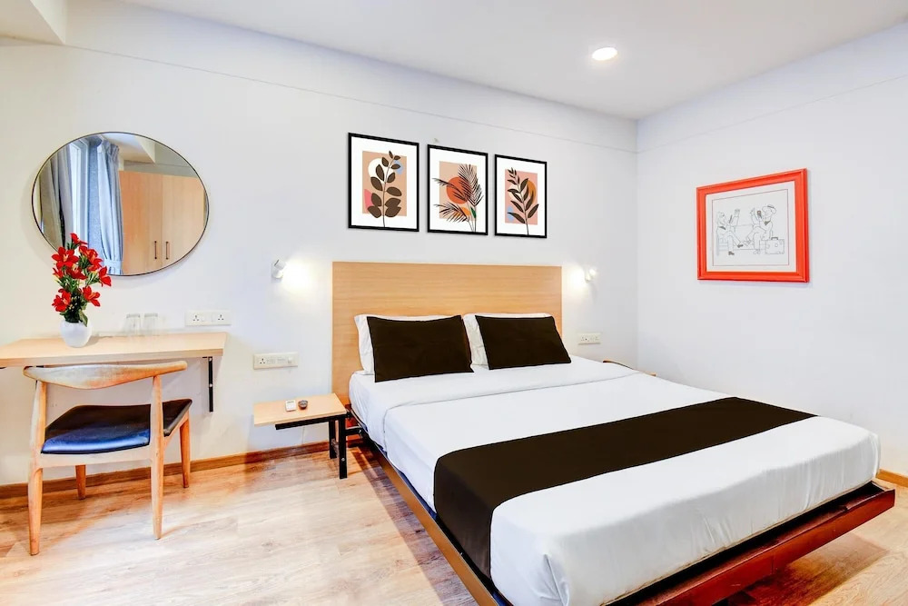 Cozy Deluxe Stays at Balewadi Pune