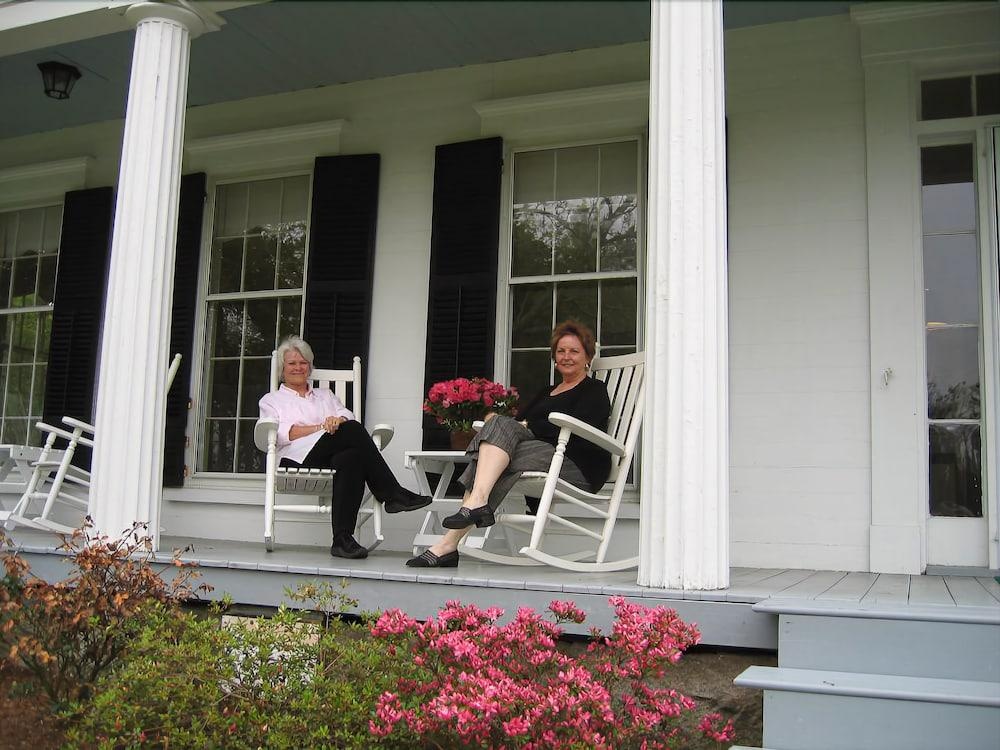 Liberty Hill Inn
