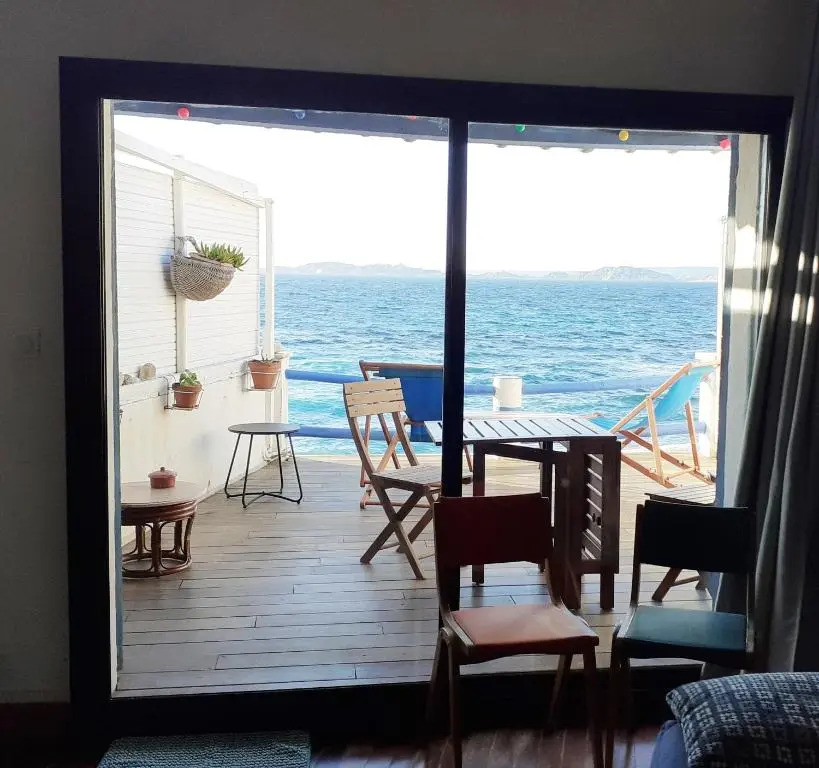 Chouette Cabanon sur la plage vue mer et terrasse privée