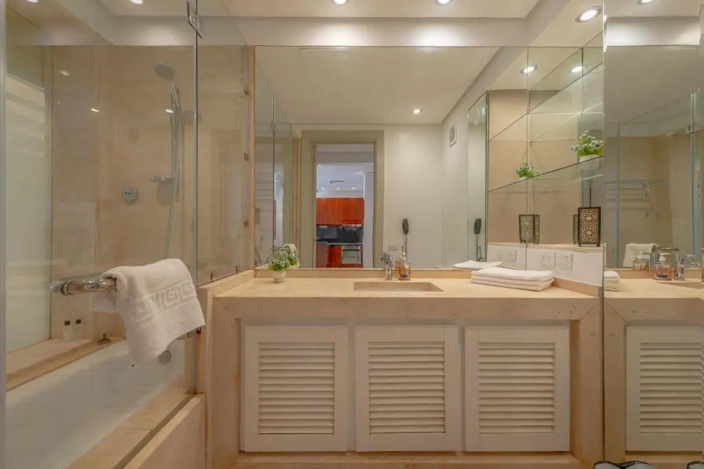 Classy 1-Bedroom Apartment in Ancient Sands with Pool View