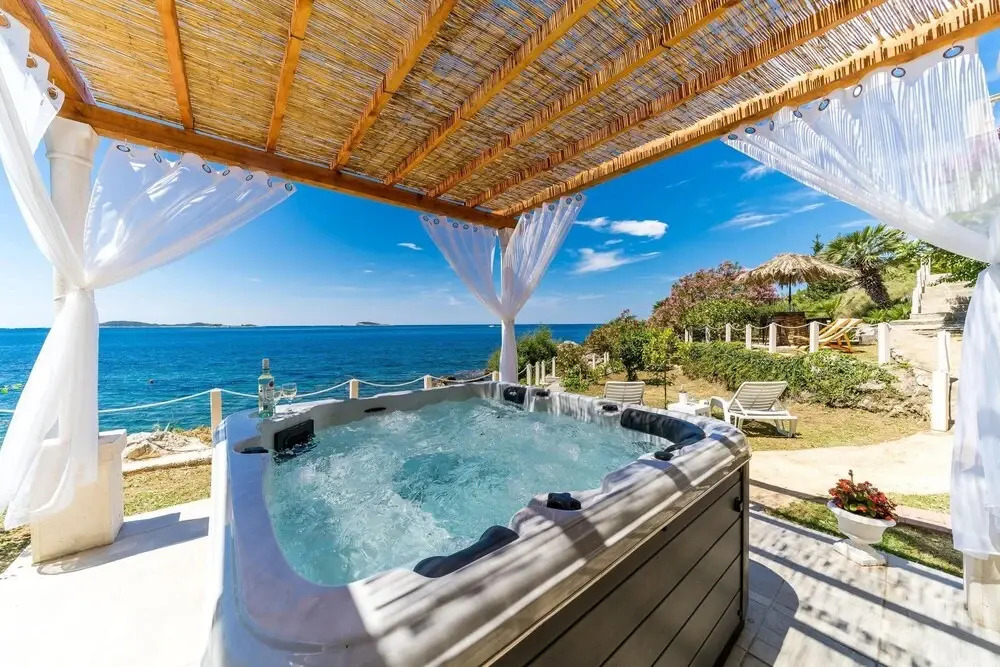 Villa Leonardo - Two Bedroom Apartment With Terrace and Sea View ID Direct Booker 8559