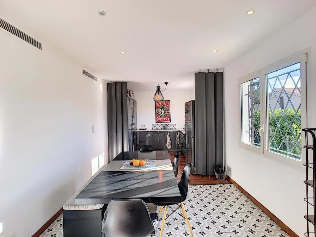 beautiful villa 3 rooms, 165 m² on 2 levels.