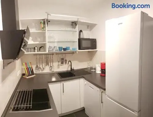 Villa Radoš - 4 Sterne, 3 Apartments für maximal 18 Gäste