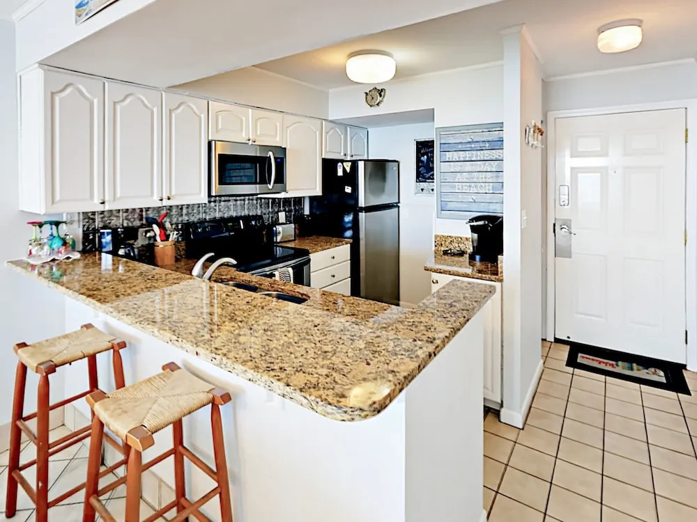 9400 Shore Drive Condo #1116 2 Bedrooms 2 Bathrooms Condo