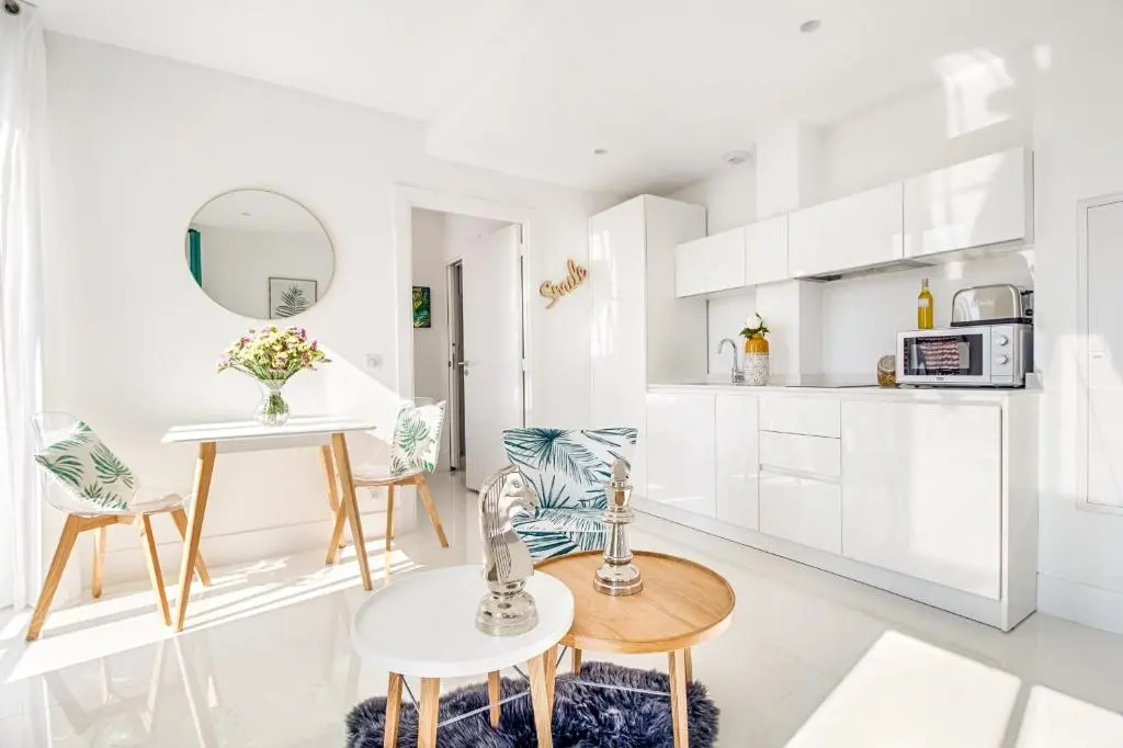 NEW ! SEA VIEW Design + Balcony 203